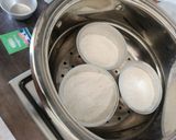 Foto langkah ke 1 dari resep Kue Putu Bambu dengan Cetakan ala Mbak Yuna.
