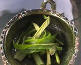 Foto del paso 2 de la receta: Ensalada caliente de yerba santa(La guá)