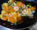Foto langkah ke 3 dari resep Brokoli Udang Saus Tiram 💜BuNda.