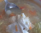 Foto del paso 3 de la receta: Consomé de pollo (Sanadora, Rápida y Muy Rica)