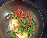 A picture of step 2 of Rava veg Mayonaisse sandwich.