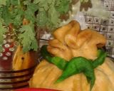 A picture of step 2 of Potli samosa with curd n corriander chutneys.