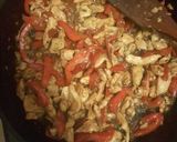 A picture of step 4 of Spaghetti with chicken.