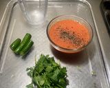 Foto del paso 1 de la receta: Tostadas de frijol 🫘 con col