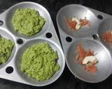 A picture of step 3 of Palak Carrot Rava Idli.