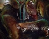 Foto langkah ke 2 dari resep Liwet Seafood.
