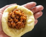 Foto langkah ke 8 dari resep Roti Isi Daging.