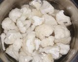 A picture of step 2 of Chilli cauliflower.