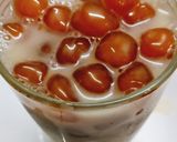 Hình bước làm 4 của món Trà sữa trân châu hoàng kim