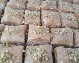 صورة لخطوة 3 من وصفة بقلاوة بعجينة الفيلو 🍰