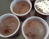 Foto langkah ke 6 dari resep Bolu Kukus Chocolatos dengan saus cokelat.