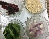 A picture of step 1 of Urad dal chutney/without coconut chutney.