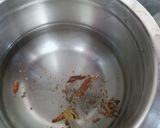 A picture of step 1 of Kashmiri kehwa.