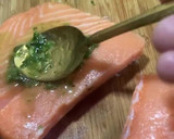 Foto del paso 3 de la receta: "Salmón a la mexicana con vinagreta de cilantro"