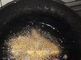 ગાર્લિક પોટેટો વેજીસ (Garlic Potato Wedges Recipe In Gujarati)