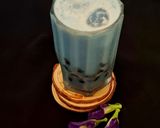 A picture of step 8 of Butterfly pea boba tea.