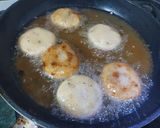 A picture of step 5 of Sooji Kakara Pitha.