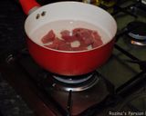 A picture of step 1 of Green bean stew with beef.