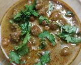 A picture of step 5 of Chana masala.