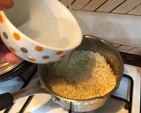 Foto del paso 3 de la receta: Plato combinado arroz blanco tomate, huevo frito y chuletas en salsa de almendra