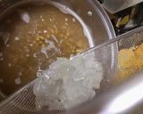 Hình bước làm 2 của món Chè đậu xanh nha đam đường phèn