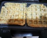 A picture of step 4 of Potato waffle.