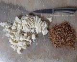 Une image de l'étape 10 de Sablés au chocolat enrobés de glaçage rocher ☕.
