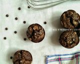 Foto langkah ke 8 dari resep Triple Chocolate Muffin.