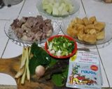 Foto langkah ke 1 dari resep Rawon Campur (daging,labu siam dan tahu).