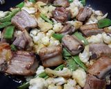 Foto del paso 1 de la receta Paella de costillas y coliflor