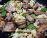 Foto del paso 1 de la receta: Paella de costillas y coliflor