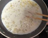 A picture of step 7 of Cream sauce broccoli.