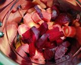 A picture of step 1 of Gajar- beetroot halwa in pressure cooker.
