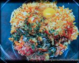 Foto del passaggio 3 della ricetta Polpettine di Salmone, Patate e Carote al forno su insalata con salsa allo yogurt
