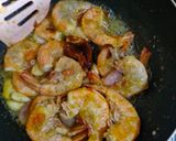 Foto langkah ke 3 dari resep Garlic Butter Prawn 🧄🦐.