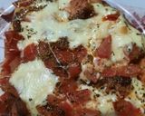 Foto del paso 4 de la receta: Pizza con tomate fresco, queso y anchoas