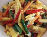 Foto langkah ke 6 dari resep Tumis jagung muda.