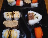 Foto langkah ke 6 dari resep Sushi bekal sekolah anak.