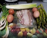 Foto del paso 1 de la receta: Atado de espárragos y revuelto de ajetes
