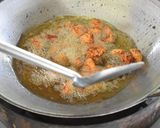 รูปขั้นตอนการทำที่ 1 ของ ไก่ผัดเม็ดมะม่วงหิมพานต์