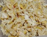 A picture of step 1 of Chicken egg roll.