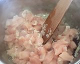Szaftos tavaszi tarhonyás csirke recept fázis 2 fotója