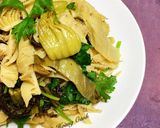 Hình bước làm 3 của món Lá Sách Bò Xào Cải Chua