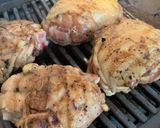 Foto del paso 2 de la receta: Muslitos de pollo a la parrilla con ensalada de fideos