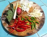 Foto langkah ke 1 dari resep Ikan Kuah Santan Putih.