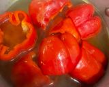 Foto del paso 2 de la receta: Pimientos Rojos rellenos! Rico almuerzo keto!