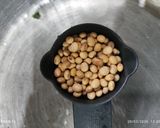A picture of step 6 of Watercress and Soya Seeds ki Sabji.