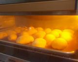 Foto langkah ke 8 dari resep Soft Sourdough Buns Non Mixer.