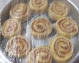 Foto langkah ke 6 dari resep Sourdough Cinnamon Rolls.
