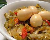 Foto langkah ke 5 dari resep Tumis Pare Telur Puyuh.